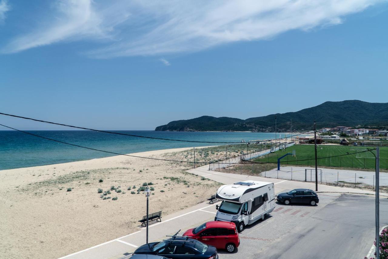 Cocoon Hotel-Beach Bar サルティ エクステリア 写真