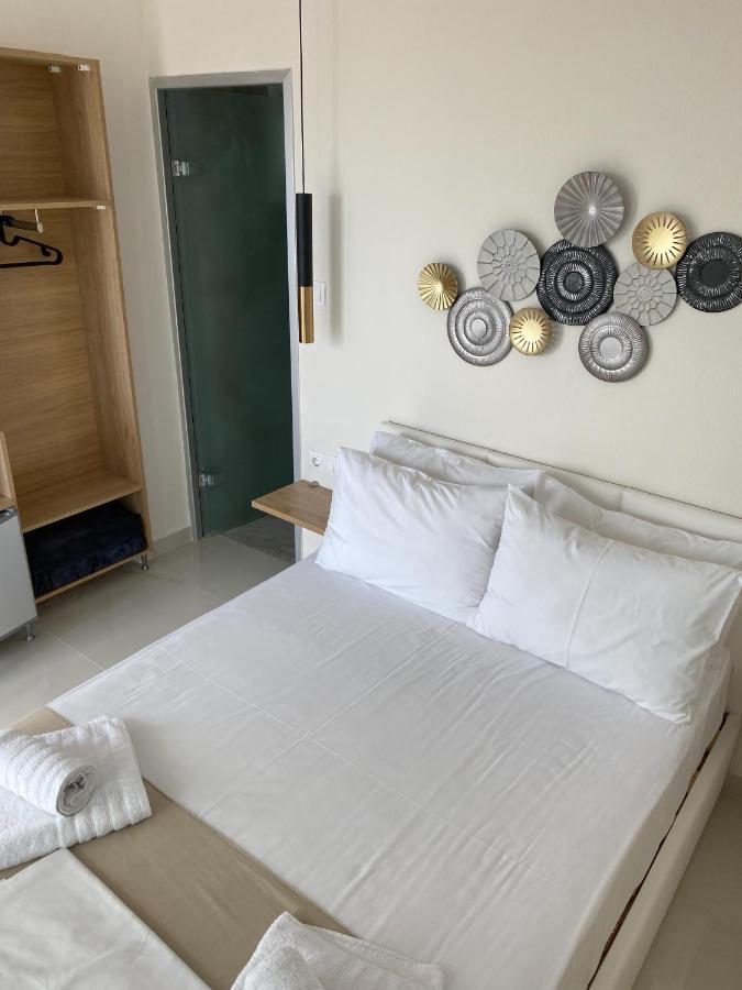 Cocoon Hotel-Beach Bar サルティ エクステリア 写真