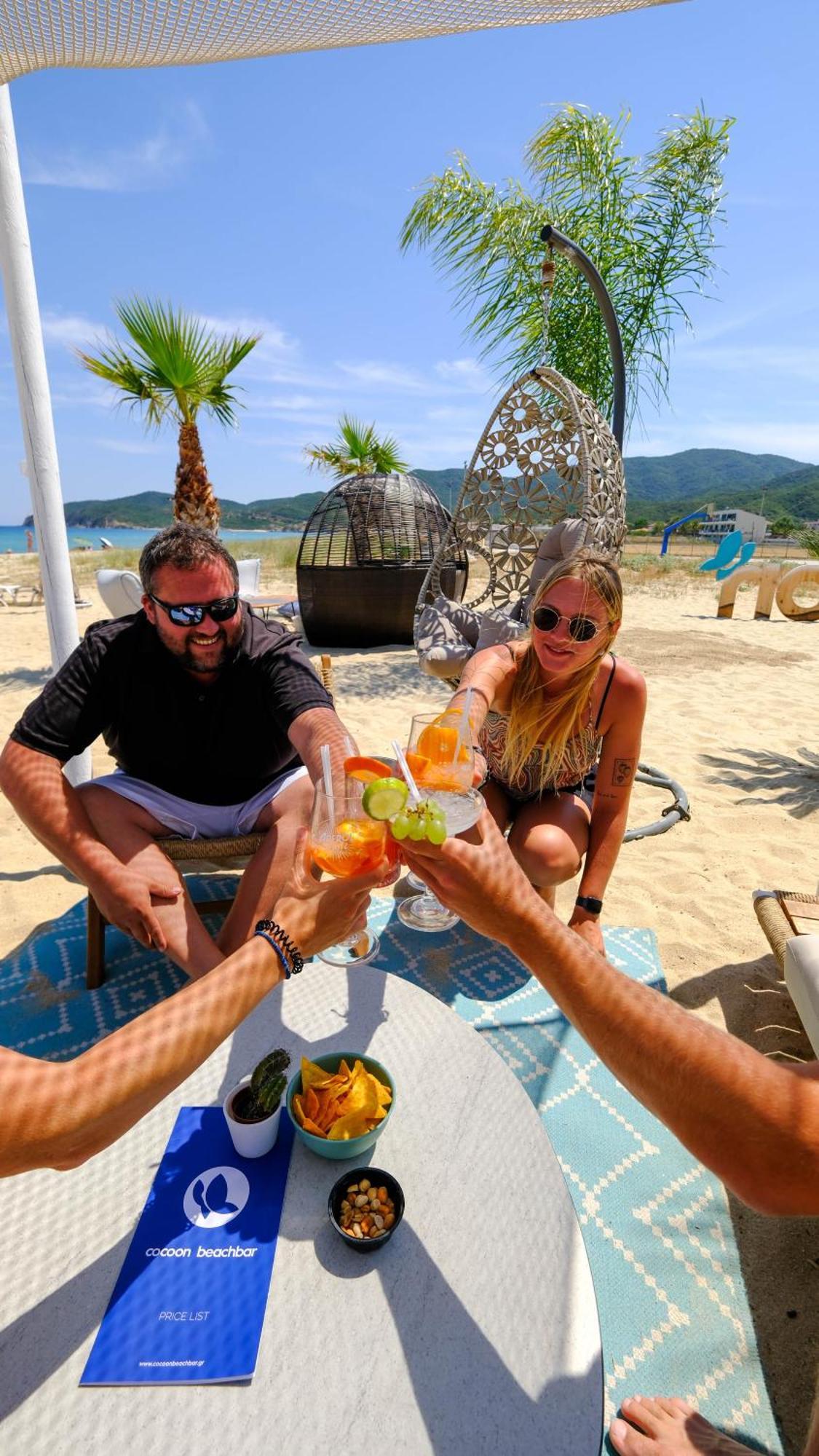 Cocoon Hotel-Beach Bar サルティ エクステリア 写真